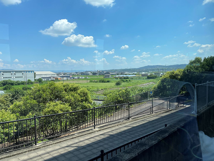 市街地や東西の山並み